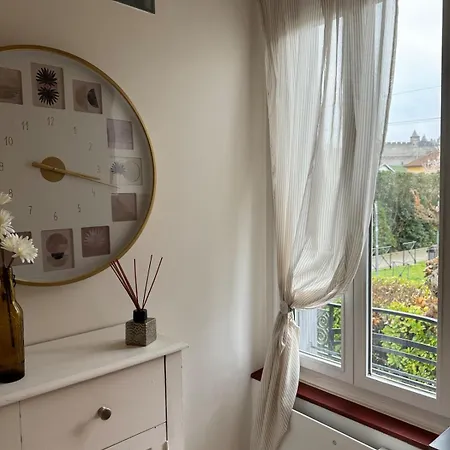 La Maison Auguste - Vue Imprenable Sur La Cite Semesterbostad